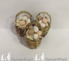 cesto di vimini con uova (cadauno)